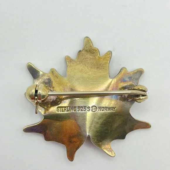 Vintage Norway Sterling Silver Enamel Maple Leaf Enamel Pin by Hroar Prydz - Picture 3 of 3